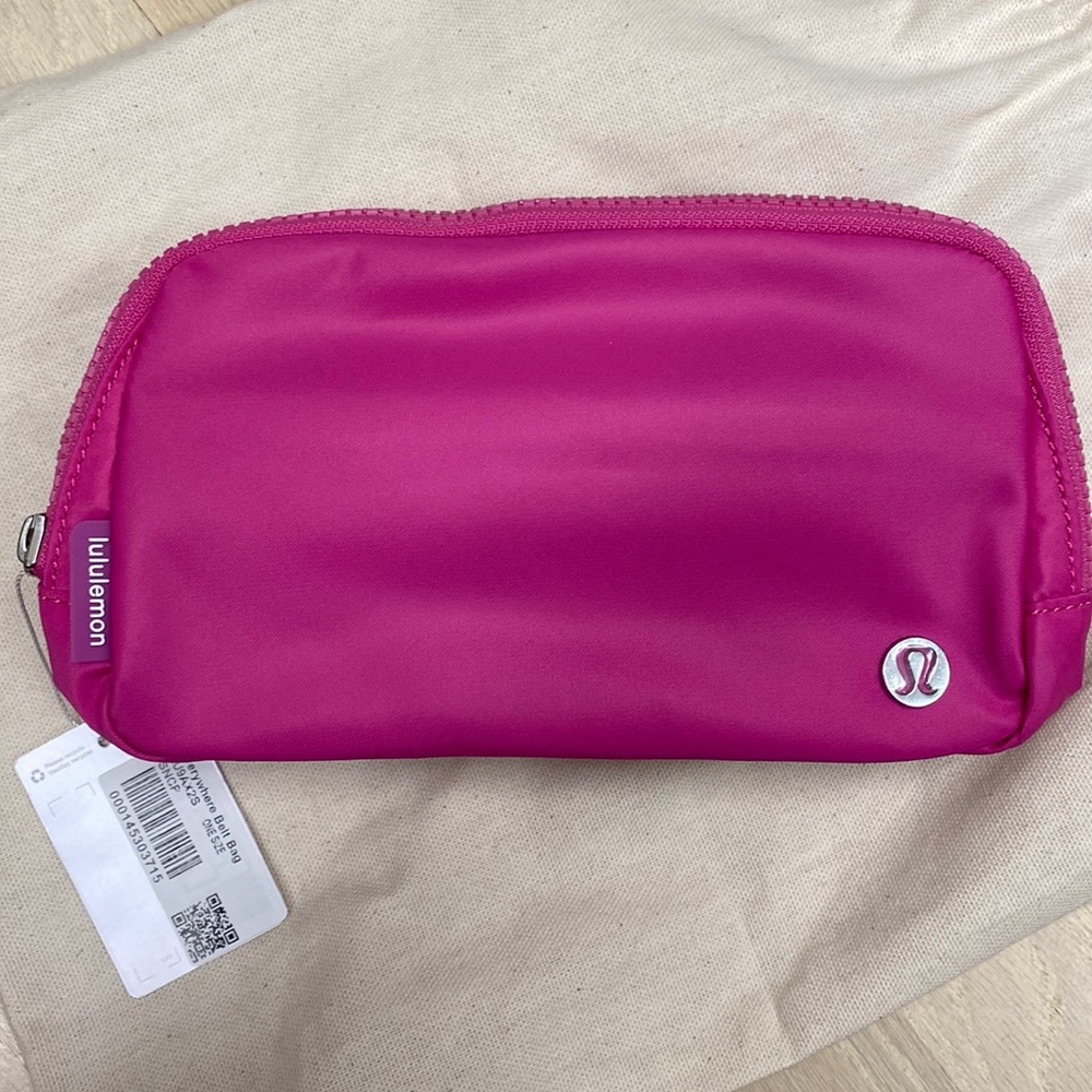 lululemon Everywhere Belt Bag Sonic Pink (Barbie Pink Hot Pink) 1L Brand…
